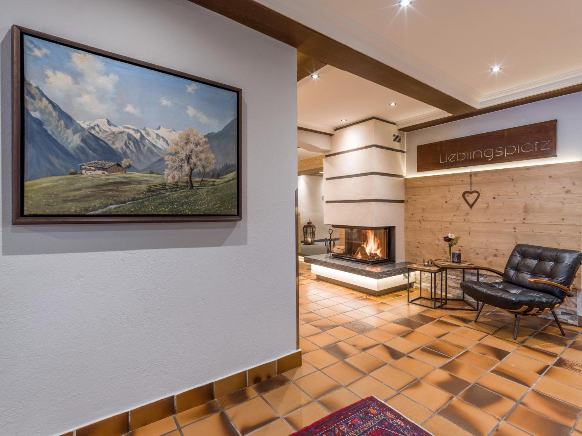 Hotel Waldfriede - Der Logenplatz Im Zillertal フューゲン エクステリア 写真