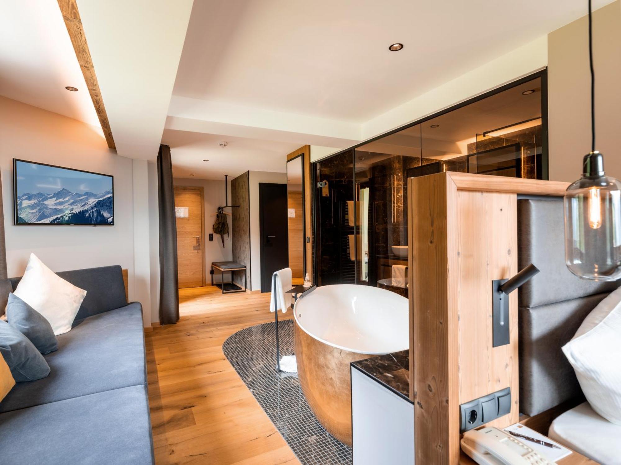 Hotel Waldfriede - Der Logenplatz Im Zillertal フューゲン エクステリア 写真
