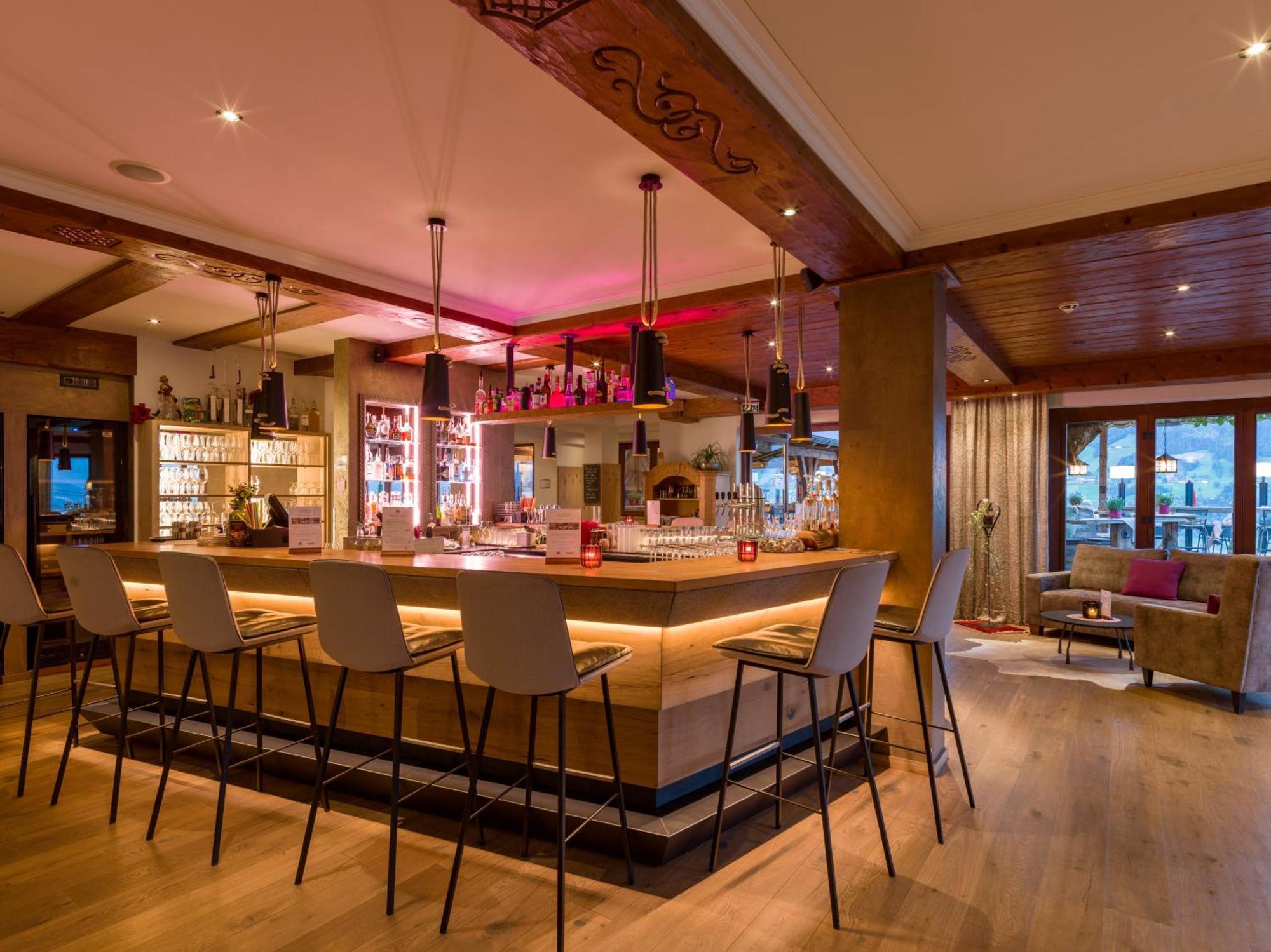 Hotel Waldfriede - Der Logenplatz Im Zillertal フューゲン エクステリア 写真